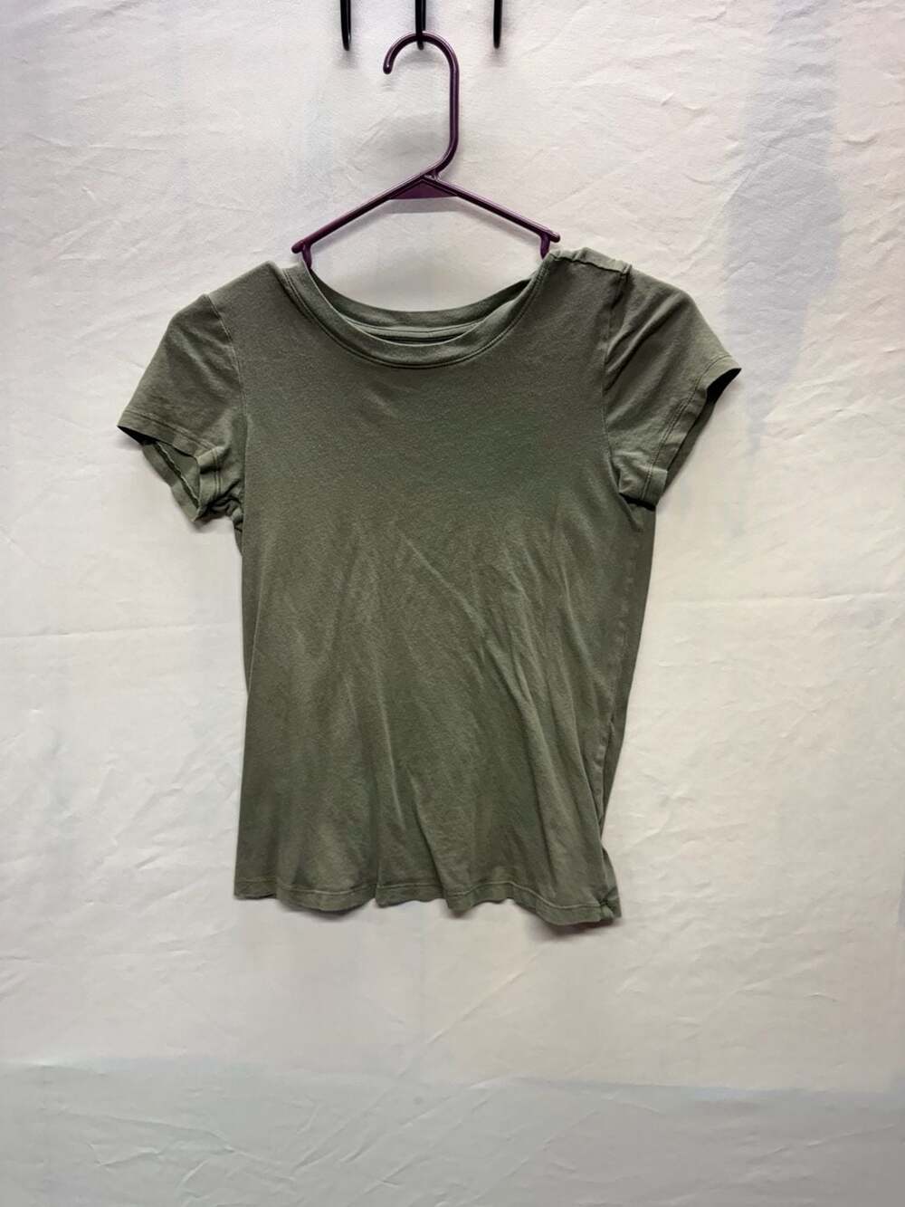 American Eagle Outfitters Olive Green Basic Short Sleeve T-Shirt